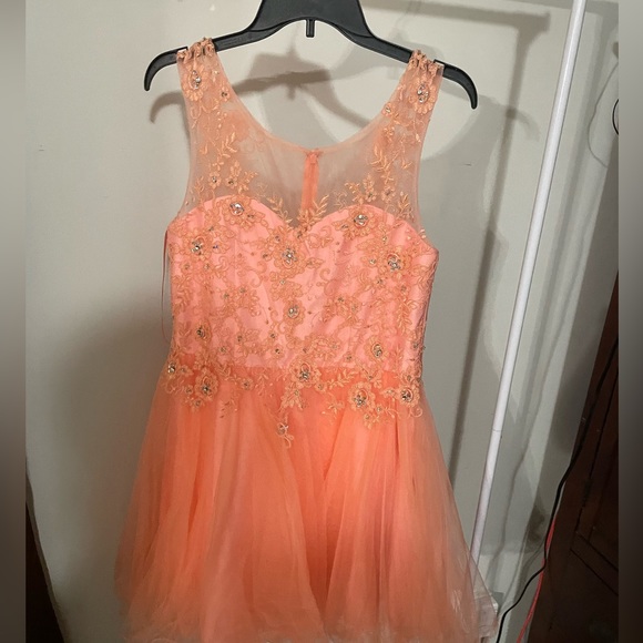 Light Pink Sparkly Top - Picture 1 of 8